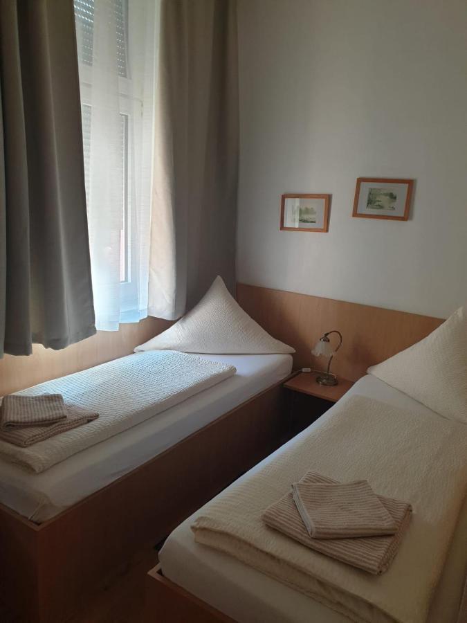 Hotel Am Freihafen Дуйсбург Екстериор снимка