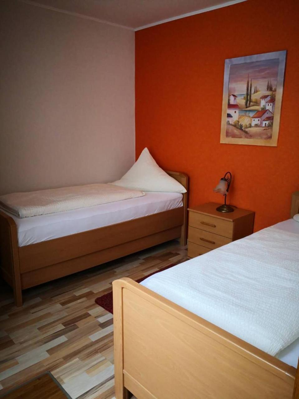 Hotel Am Freihafen Дуйсбург Екстериор снимка