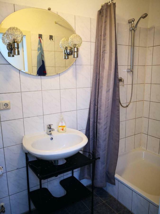 Hotel Am Freihafen Дуйсбург Екстериор снимка